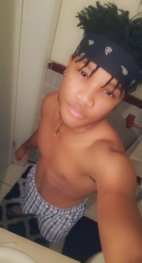 KidRoyale onlyfans free content