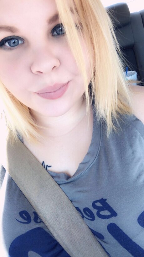 Dumbblonde onlyfans photo