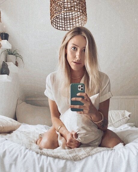 Lauren Matthews onlyfans leaked.