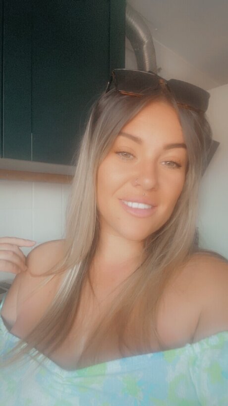 Tiannafara_ onlyfans.