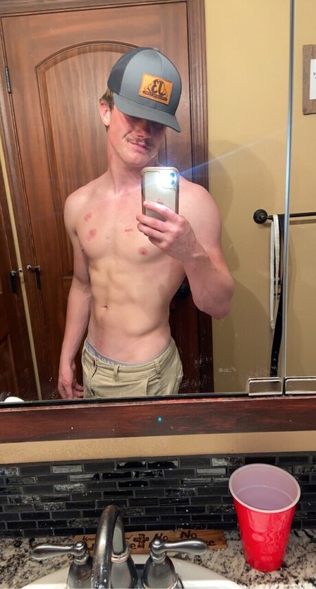 Kyle Kent onlyfans sexy