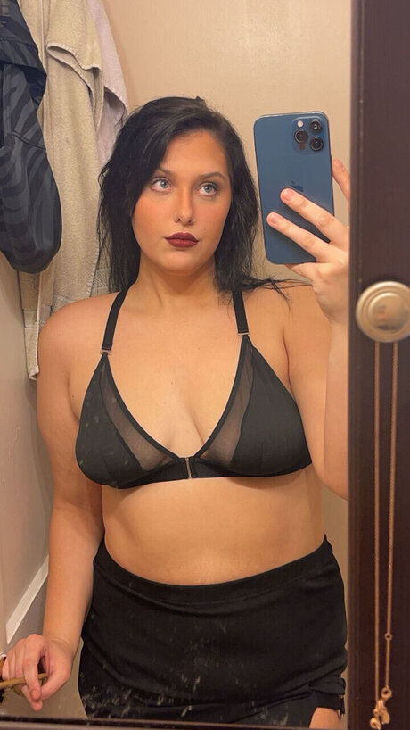 JUICY onlyfans leaked tits