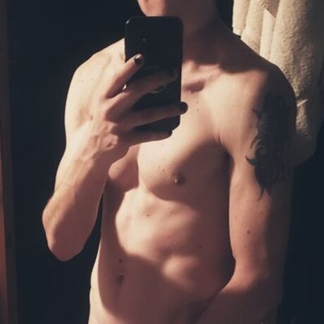 AlphaInvictus nude only fans leaks