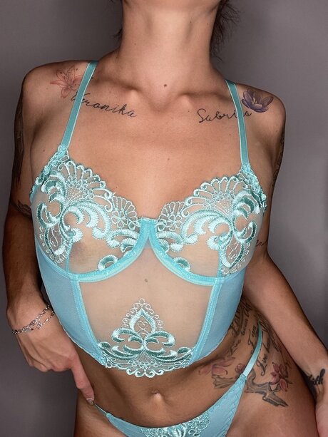 Hailee Heart onlyfans strip