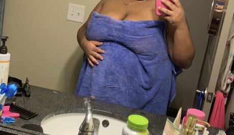 Zurianna strip onlyfans