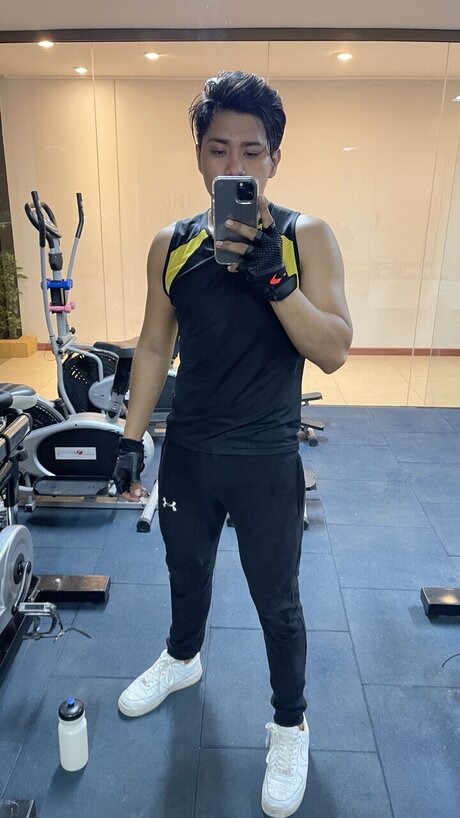 Ismael17k_ onlyfans nudes leaked