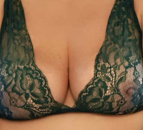 Sexy Mom onlyfans porn nude