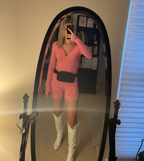 Margot Lane boobs onlyfans