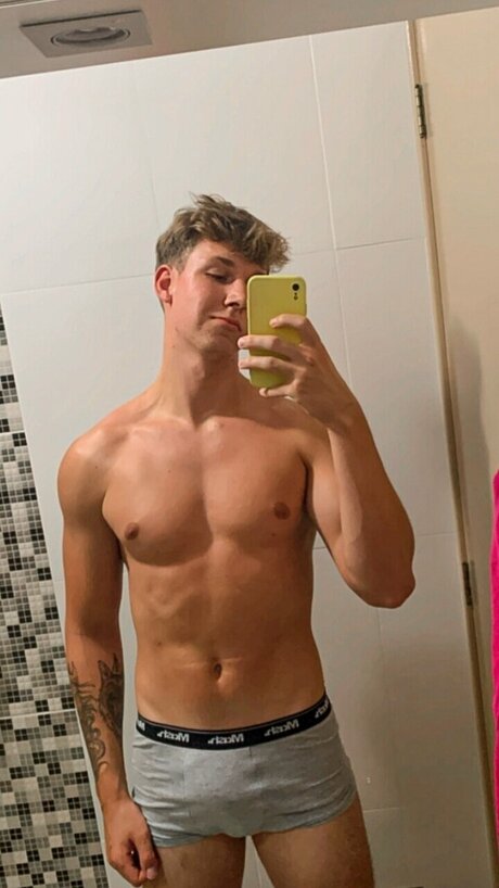 Jonathan Brand hot onlyfans