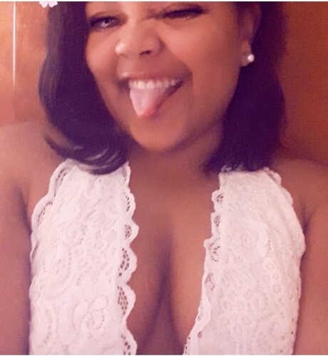 Goddess Shy onlyfans desnuda