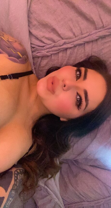 Hazel Mami desnuda onlyfans