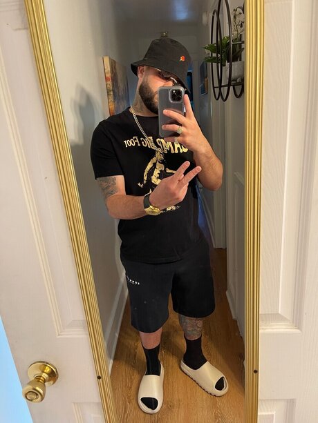 u19011150 xxx only fans