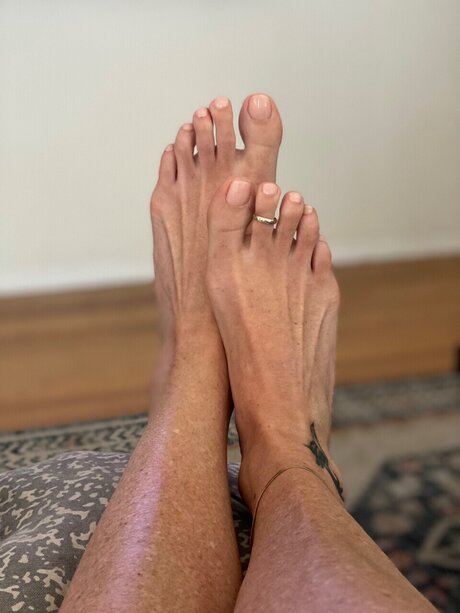 Tindel Clay only fans pictures