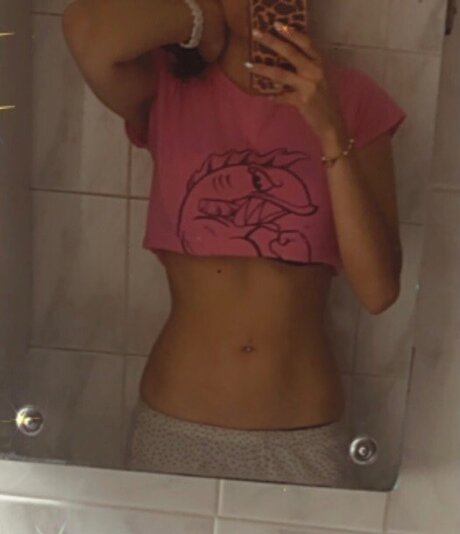 Yuy93 onlyfans striptease