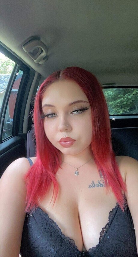 Ninae Renee desnuda onlyfans