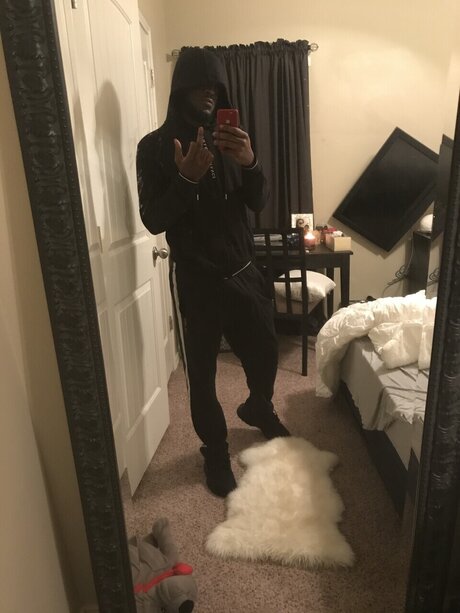 DarkChocolateThunder en onlyfans