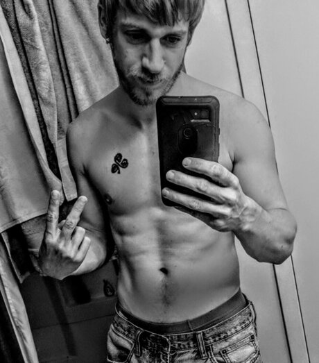 Andrew Schuster nsfw onlyfans