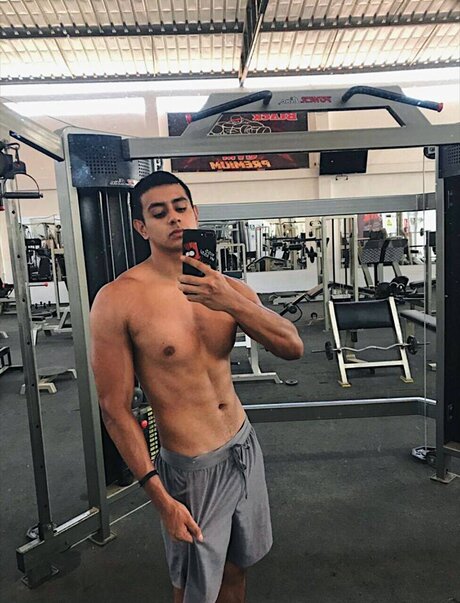 Adonai Ugaz xxx onlyfans