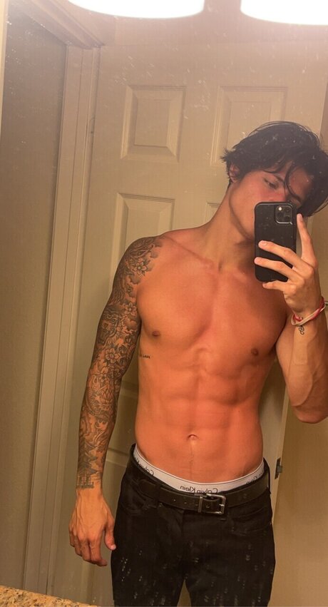 Dylan Jordan nude onlyfans pics