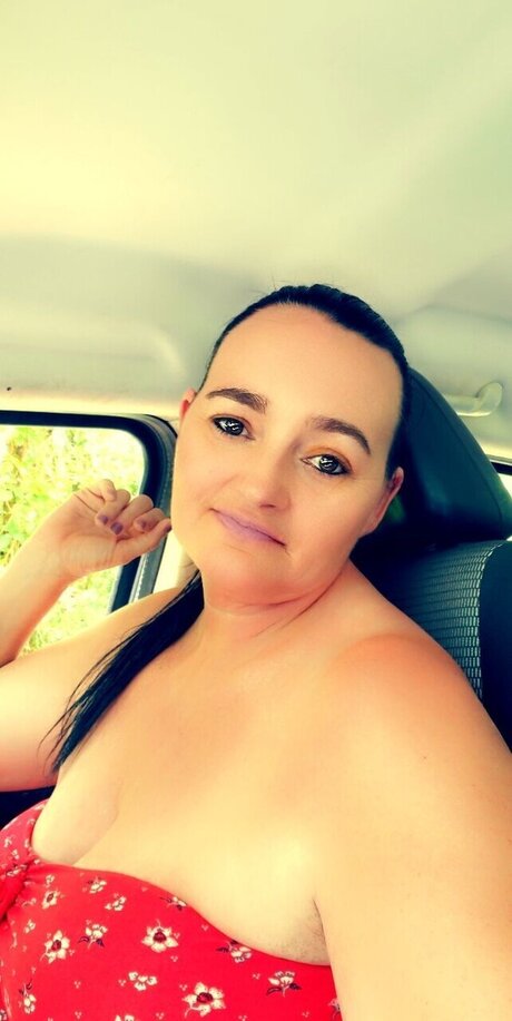 loretta hinkle onlyfans pic