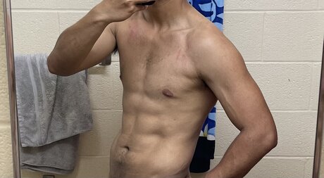 Hawaiian Supahman onlyfans leak ass