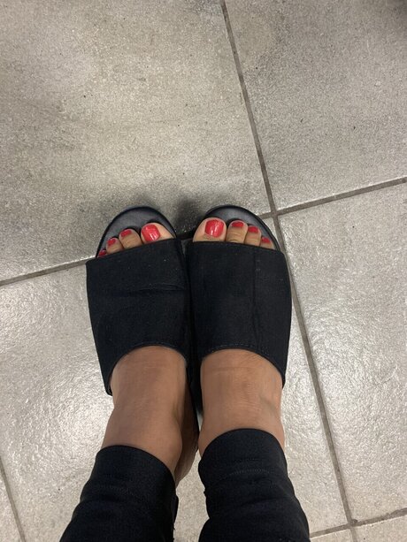 LEXY THEM SIZE 5 onlyfans leaks naked