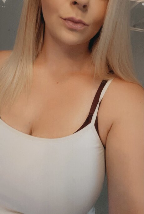 Northern Beaut onlyfans tits