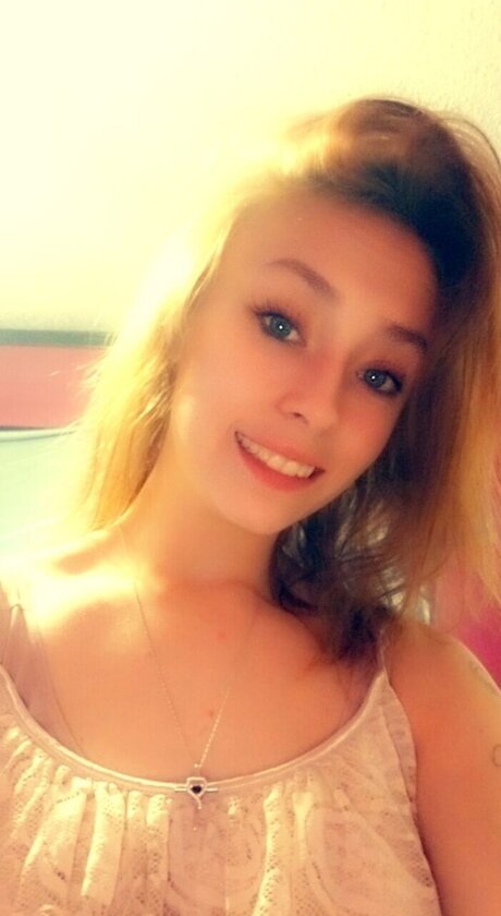 Lilbell onlyfans model images