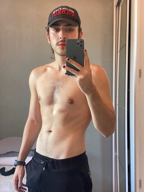 Davi Lutasi onlyfans images