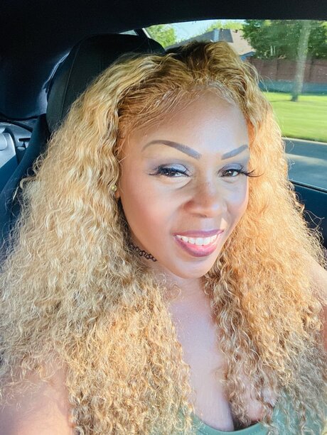 Evette Douglas naked onlyfans pics