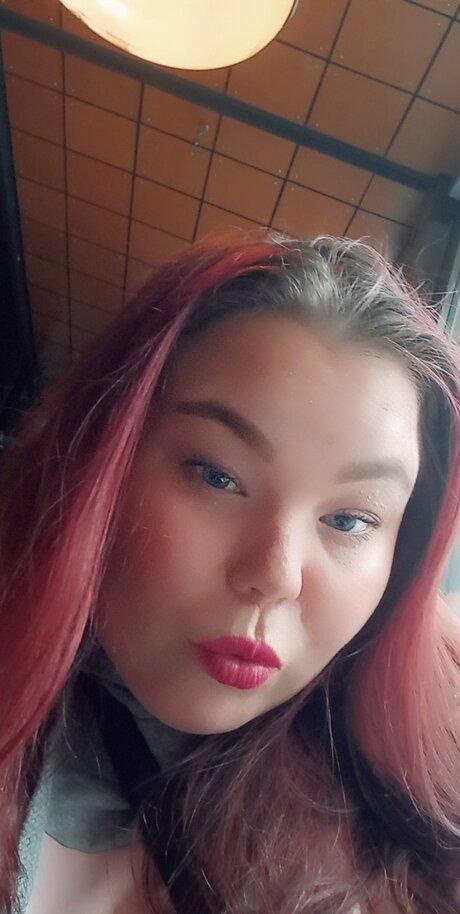 EmiliaAle onlyfans leajs