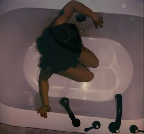 european onlyfans sexy nudes selfie