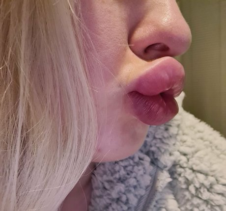 vivianroseofficial onlyfans leak fuck