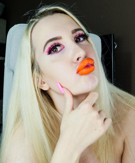 vivianroseofficial onlyfans nude leak