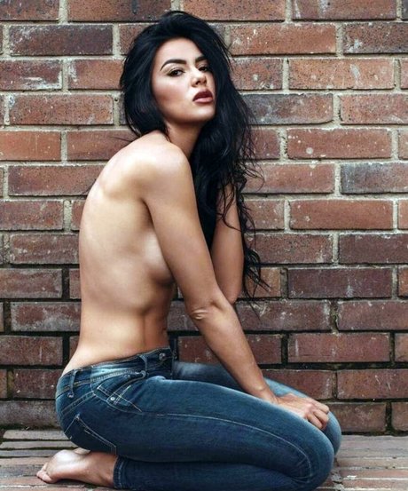 Paola Triana boobs onlyfans