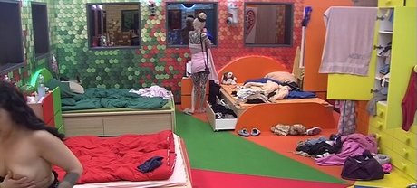 Valo Vilag naked only fans