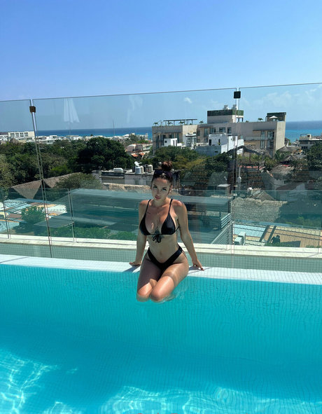 Cora May tits onlyfans