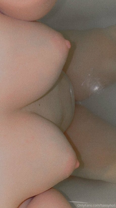 sassyholly onlyfans nudes leaked