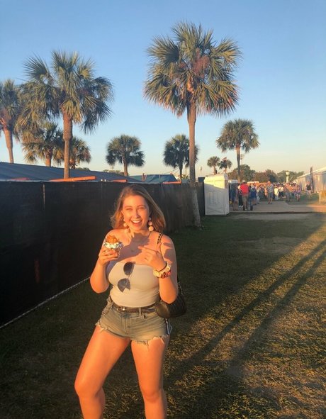 Sophia From Perth onlyfans strip tease