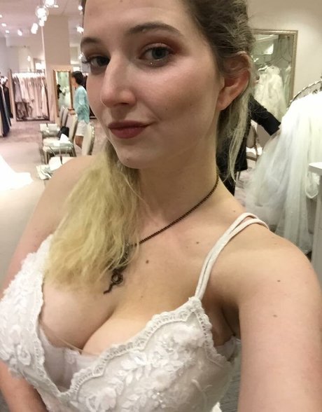 Calliope Rossi only fans pics