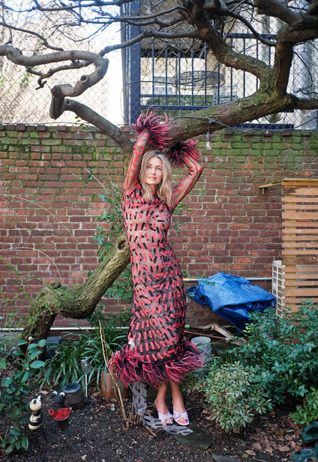 Paulina Porizkova onlyfans pictures