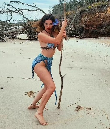 Alyson Tabbitha onlyfans nude photos