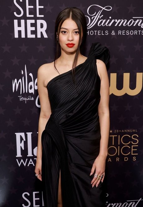 Amber Midthunder onlyfans leak