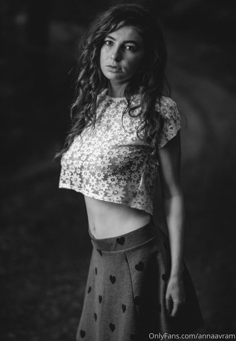 annaavram only fans leak nude