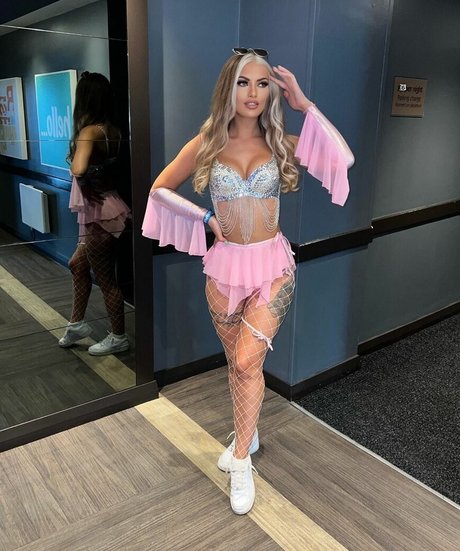 Xavia Brooke onlyfans leak sex