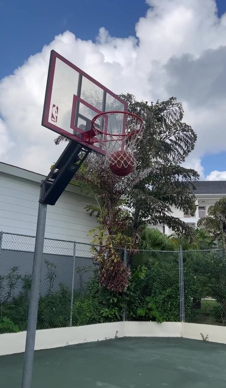 Sian Gabbidon onlyfans creator