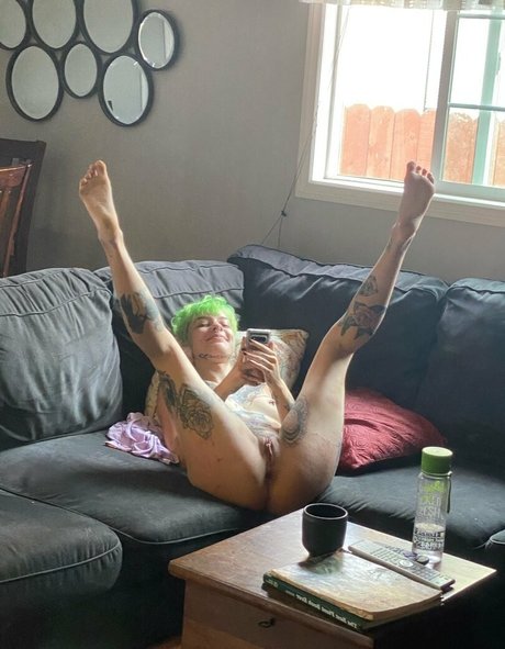 Little Spittle onlyfans leak naked