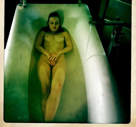 Bella Heathcote onlyfans nude photos