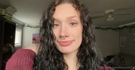 fitmom420 is on onlyfans