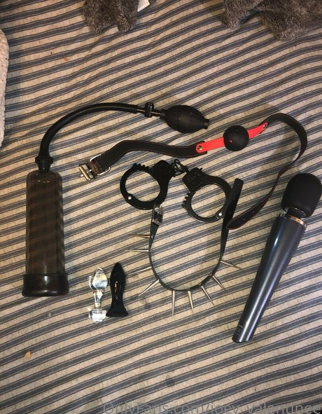 joey valentinee nude onlyfans pics